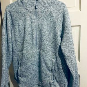 Women’s North Face Pullover🤍